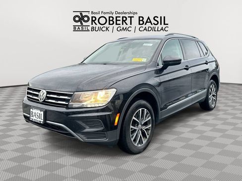 Used 2020 Volkswagen Tiguan SE w/ Panoramic Sunroof Package AWD/4WD image 1