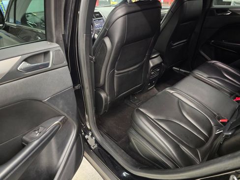 Used 2019 Lincoln MKC Premiere image 26