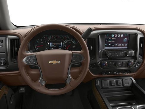 Used 2018 Chevrolet Silverado 1500 High Country AWD/4WD image 10