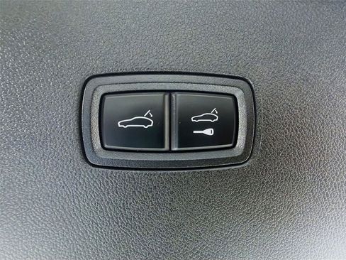 Used 2023 Porsche Cayenne GTS AWD/4WD image 24