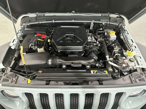Used 2023 Jeep Wrangler Sport image 19