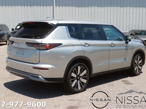 Used 2025 Mitsubishi Outlander SE AWD/4WD image 6