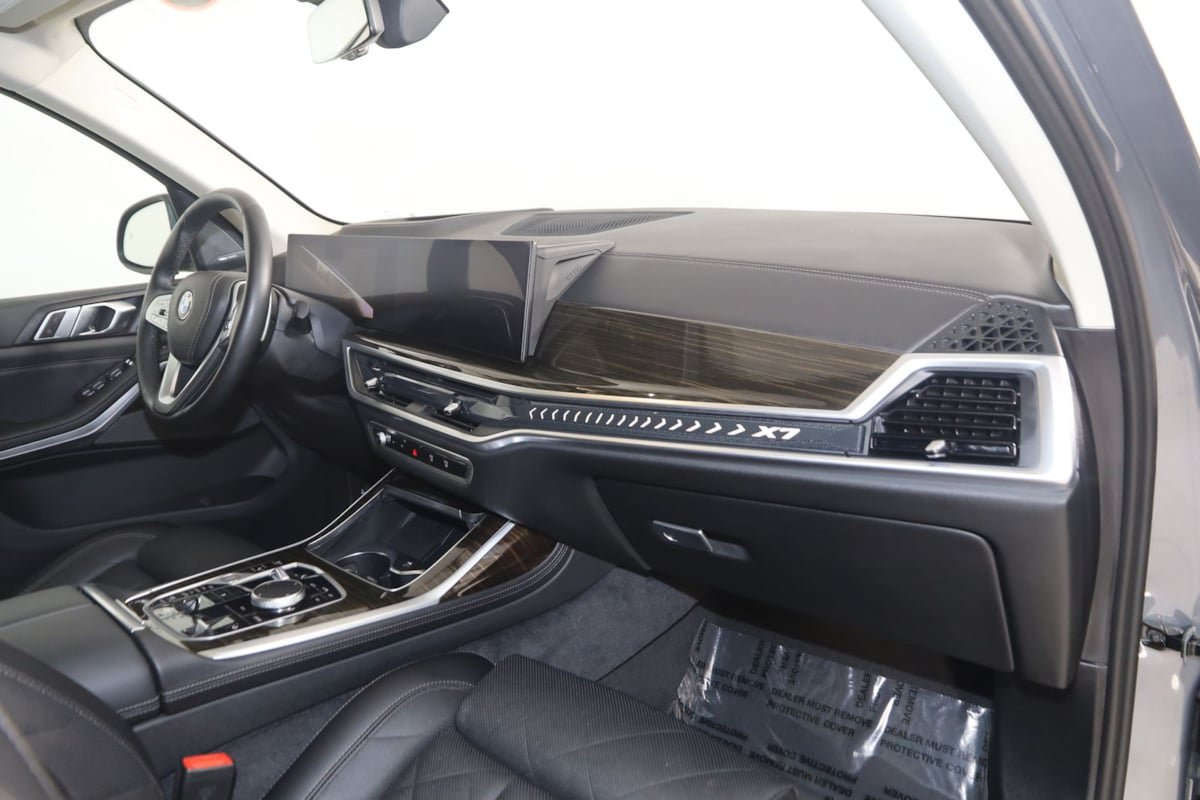 Used 2024 BMW X7 xDrive40i AWD/4WD image 49
