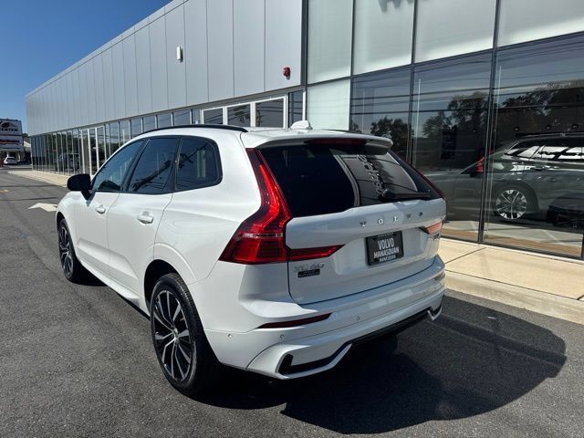Used 2024 Volvo XC60 B5 Plus w/ Climate Package AWD/4WD image 3