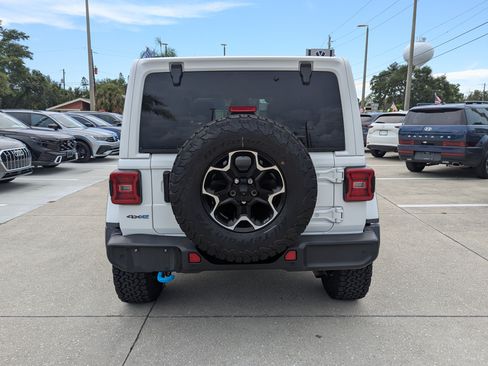 Used 2021 Jeep Wrangler Unlimited Rubicon 4xe w/ Safety Group AWD/4WD image 4