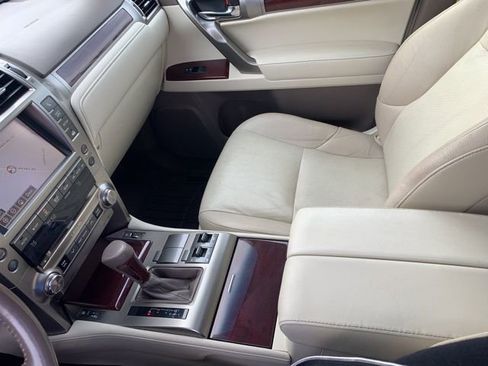 Used 2016 Lexus GX 460 w/ Premium Package image 38