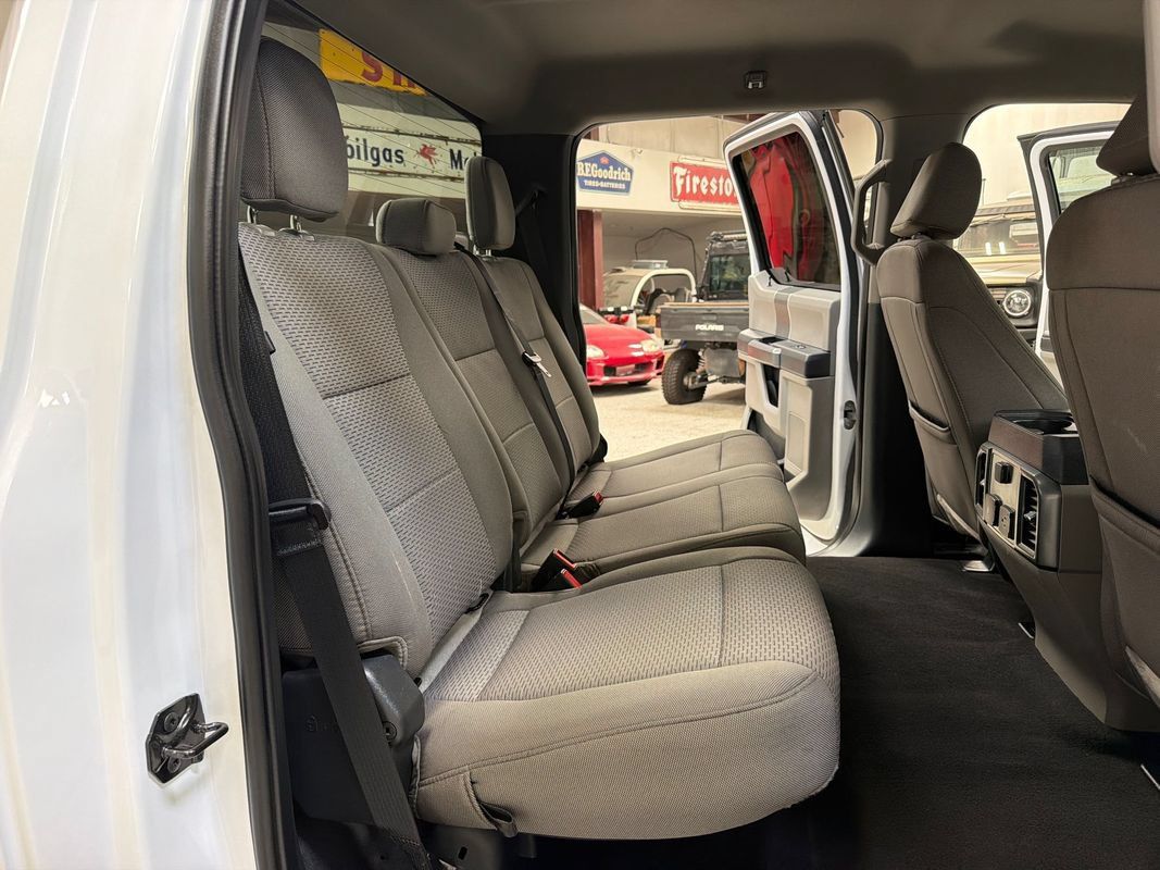 Used 2022 Ford F350 XLT w/ XLT Premium Package AWD/4WD image 40