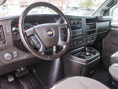 Used 2022 Chevrolet Express 3500 w/ Driver Convenience Package image 14