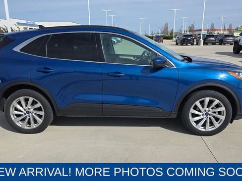 Used 2022 Ford Escape Titanium w/ Titanium Elite Package image 6