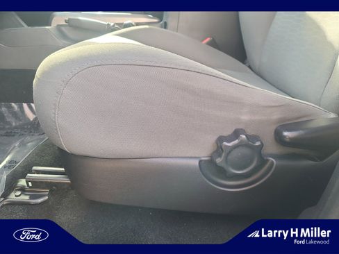 Used 2018 Toyota Tacoma SR5 image 14