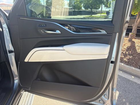 Used 2022 Cadillac Escalade ESV Sport w/ Touring Package AWD/4WD image 27