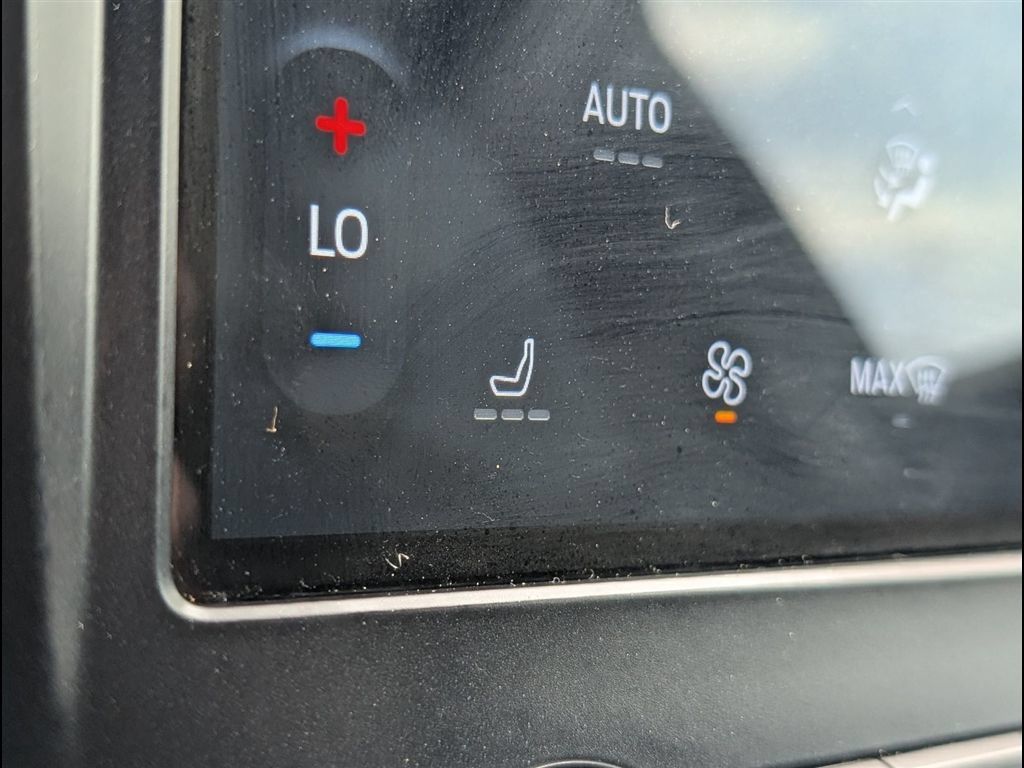 Used 2023 Ford Edge ST-Line AWD/4WD image 29