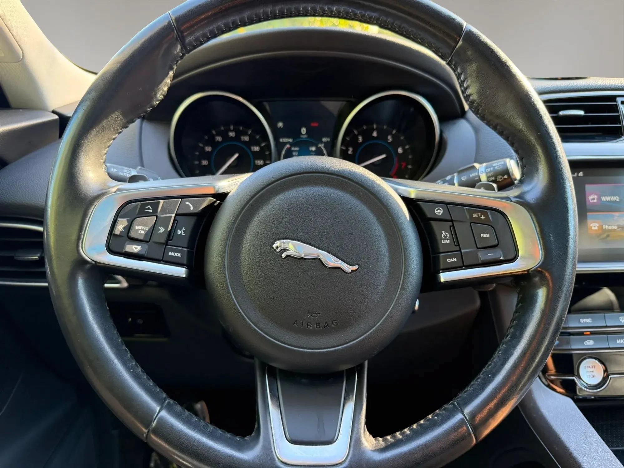 Used 2018 Jaguar F-PACE Prestige AWD/4WD image 24