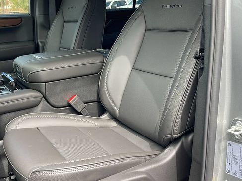 New 2026 GMC Yukon XL Denali AWD/4WD image 11