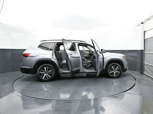 Used 2022 Volkswagen Atlas SE AWD/4WD image 33