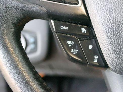 Used 2019 Ford Escape SEL AWD/4WD image 16