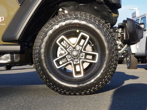 New 2026 Jeep Gladiator Mojave image 8