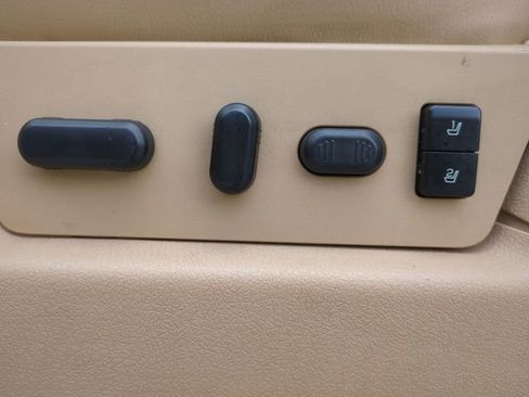 Used 2012 Ford F150 Lariat w/ Lariat Chrome Pkg AWD/4WD image 17