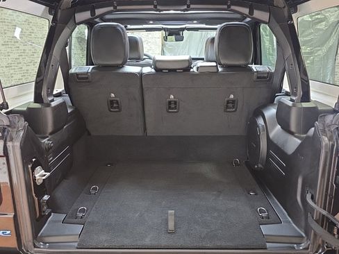 Used 2024 Jeep Wrangler High Altitude image 18