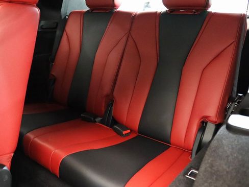 Used 2022 Acura MDX A-Spec image 11