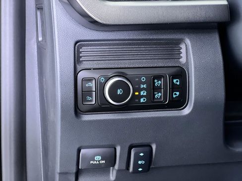 New 2026 Ford F250 Platinum w/ Tremor Off-Road Package image 32