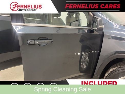 Used 2021 Chevrolet Traverse LT FWD image 15