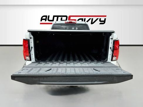 Used 2024 Chevrolet Colorado Z71 w/ Z71 Convenience Package 2 AWD/4WD image 27