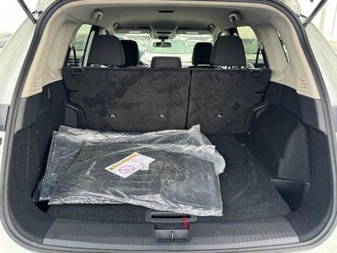 Certified 2025 Nissan Rogue S AWD/4WD image 6