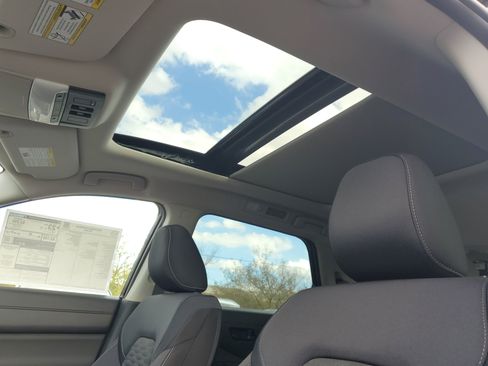 New 2026 Nissan Pathfinder SV w/ SV Premium Package AWD/4WD image 7