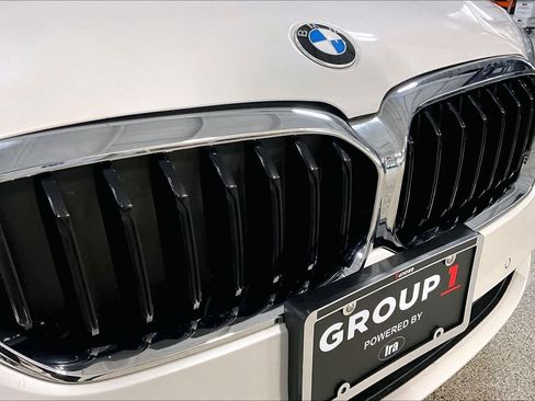 Used 2021 BMW 540i xDrive w/ Premium Package image 29
