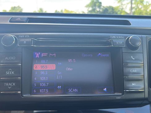 Used 2013 Toyota RAV4 XLE AWD/4WD image 14