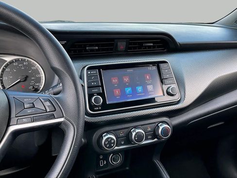 Used 2019 Nissan Kicks S FWD image 7