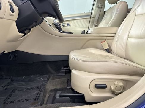 Used 2013 Ford Taurus SEL image 21