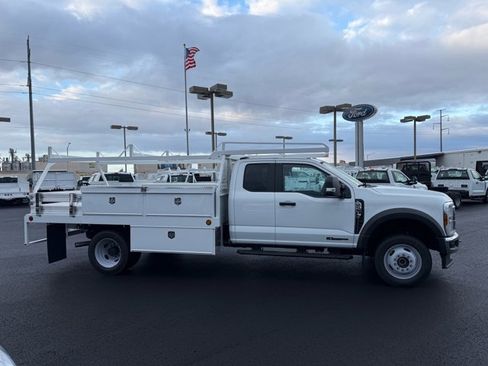 New 2025 Ford F550 4x4 SuperCab Super Duty image 2