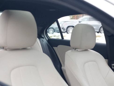 Used 2022 Mercedes-Benz A 220 4MATIC image 19