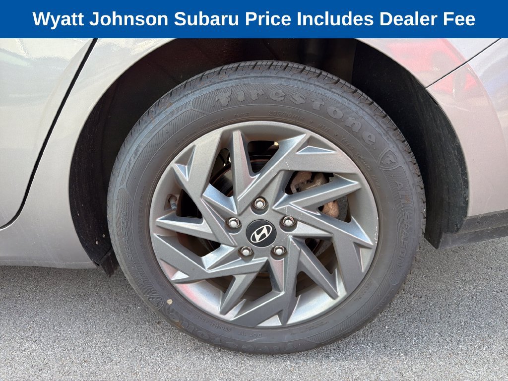 Used 2024 Hyundai Elantra SEL FWD image 5