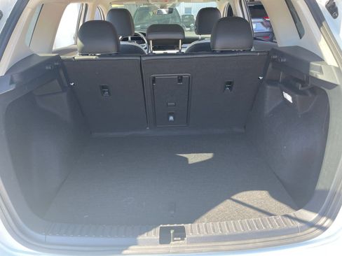 Used 2025 Volkswagen Taos SE image 29