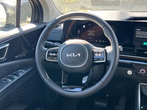 Certified 2025 Kia Carnival SX Prestige image 16