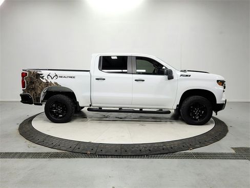 Used 2024 Chevrolet Silverado 1500 Custom Trail Boss w/ Realtree Special Edition image 8