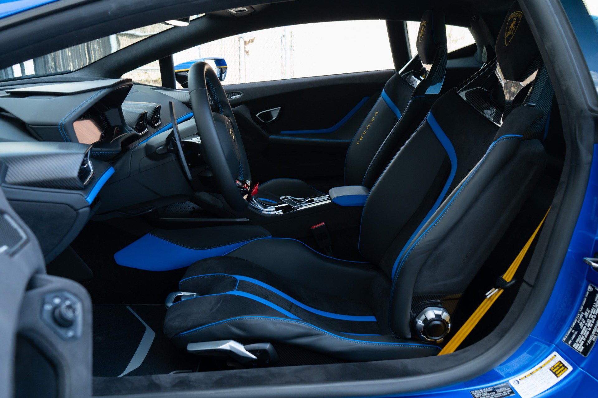 Used 2023 Lamborghini Huracan Tecnica RWD image 6