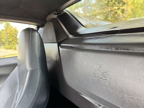 Used 2019 BMW i8 Roadster image 39