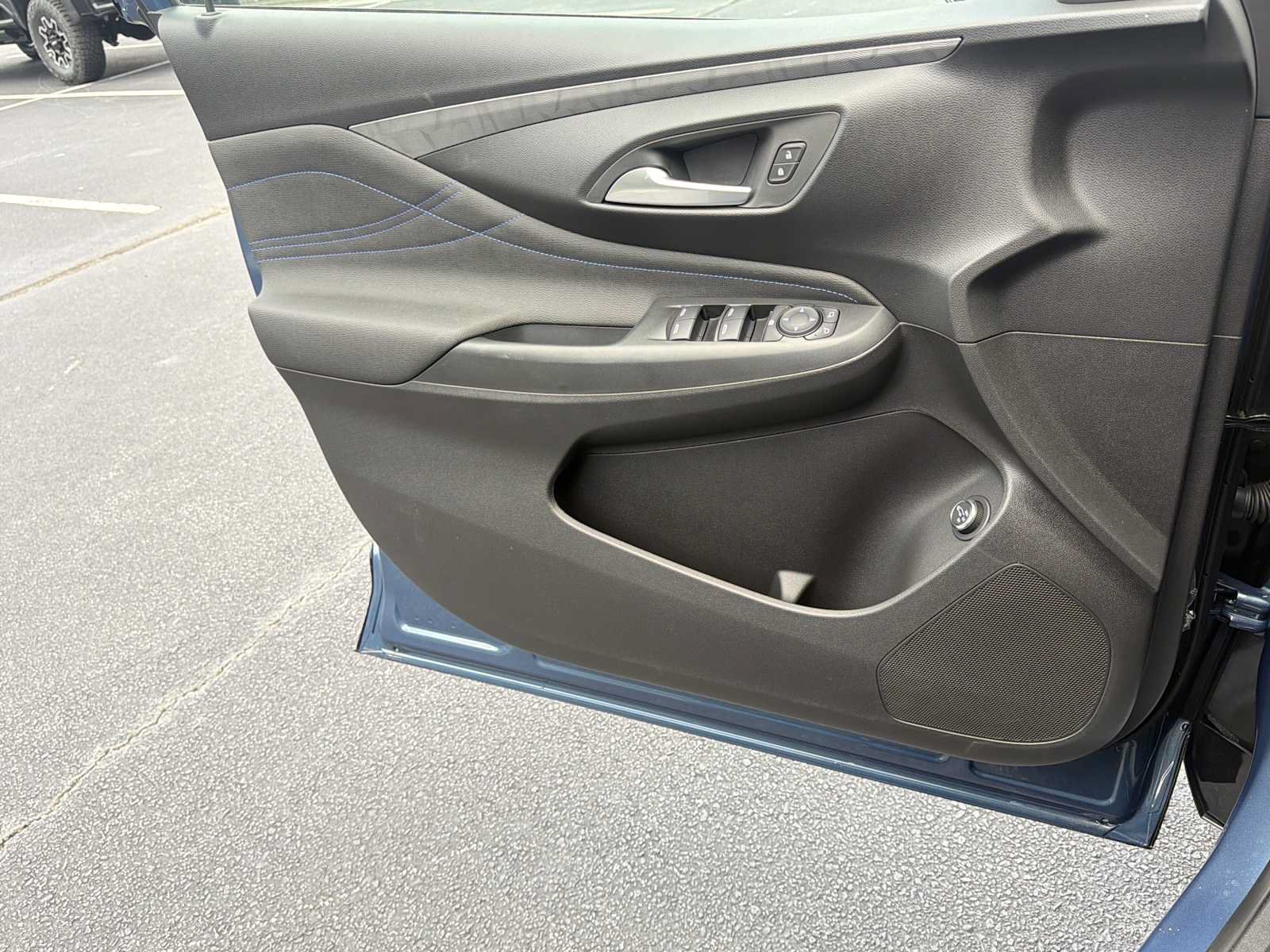 New 2026 Buick Envista Sport Touring w/ Convenience I Package FWD image 17