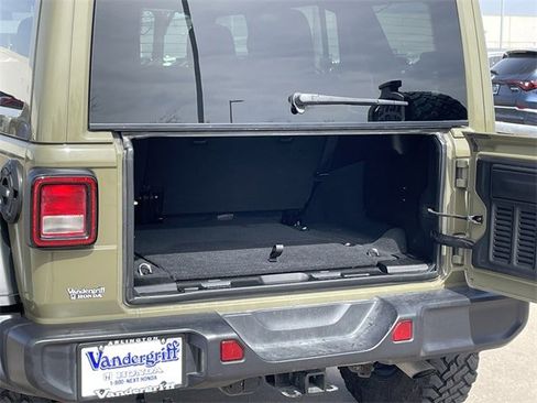 Used 2025 Jeep Wrangler Willys image 30