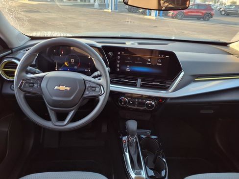 New 2025 Chevrolet Trax LT image 13