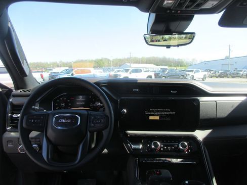 New 2026 GMC Sierra 1500 AT4 w/ AT4 Premium Package AWD/4WD image 16