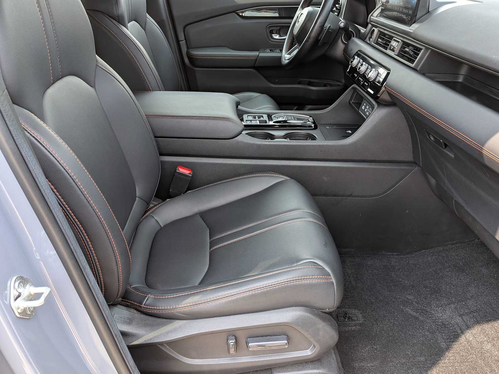 Certified 2025 Honda Pilot TrailSport image 21