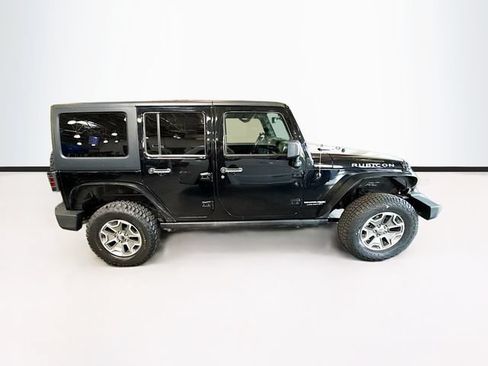 Used 2018 Jeep Wrangler Unlimited Rubicon w/ Connectivity Group AWD/4WD image 5