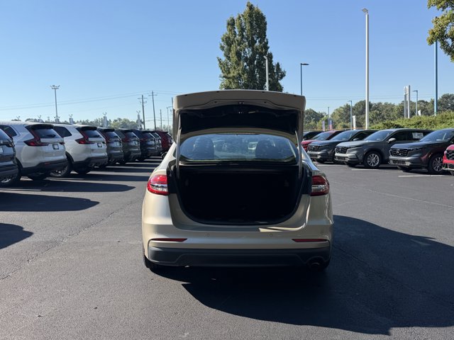 Used 2019 Ford Fusion SE FWD image 6