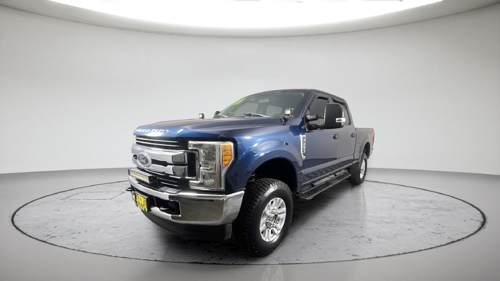 Used 2017 Ford F250 XL w/ STX Appearance Package AWD/4WD image 1