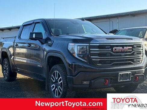 Used 2022 GMC Sierra 1500 AT4 w/ AT4 Premium Package image 1